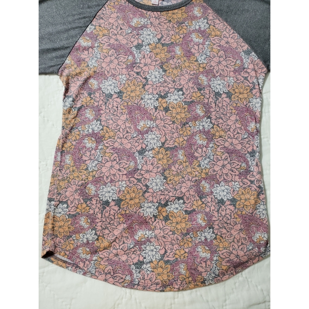 LulaRoe Randy Top - Picture 7 of 8